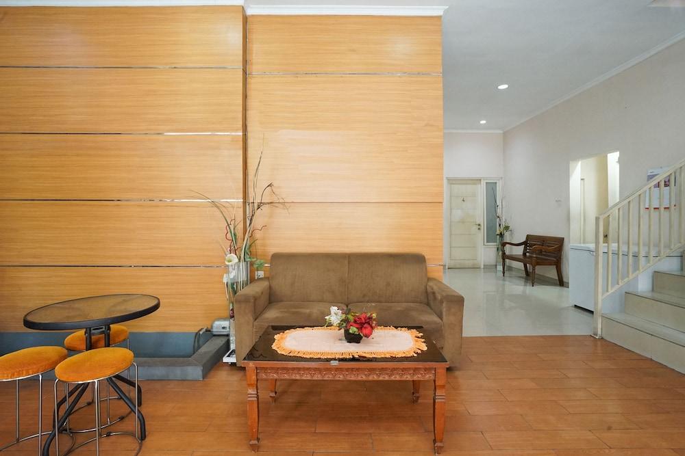 Oyo 450 Semampir Residence Surabaya Eksteriør bilde